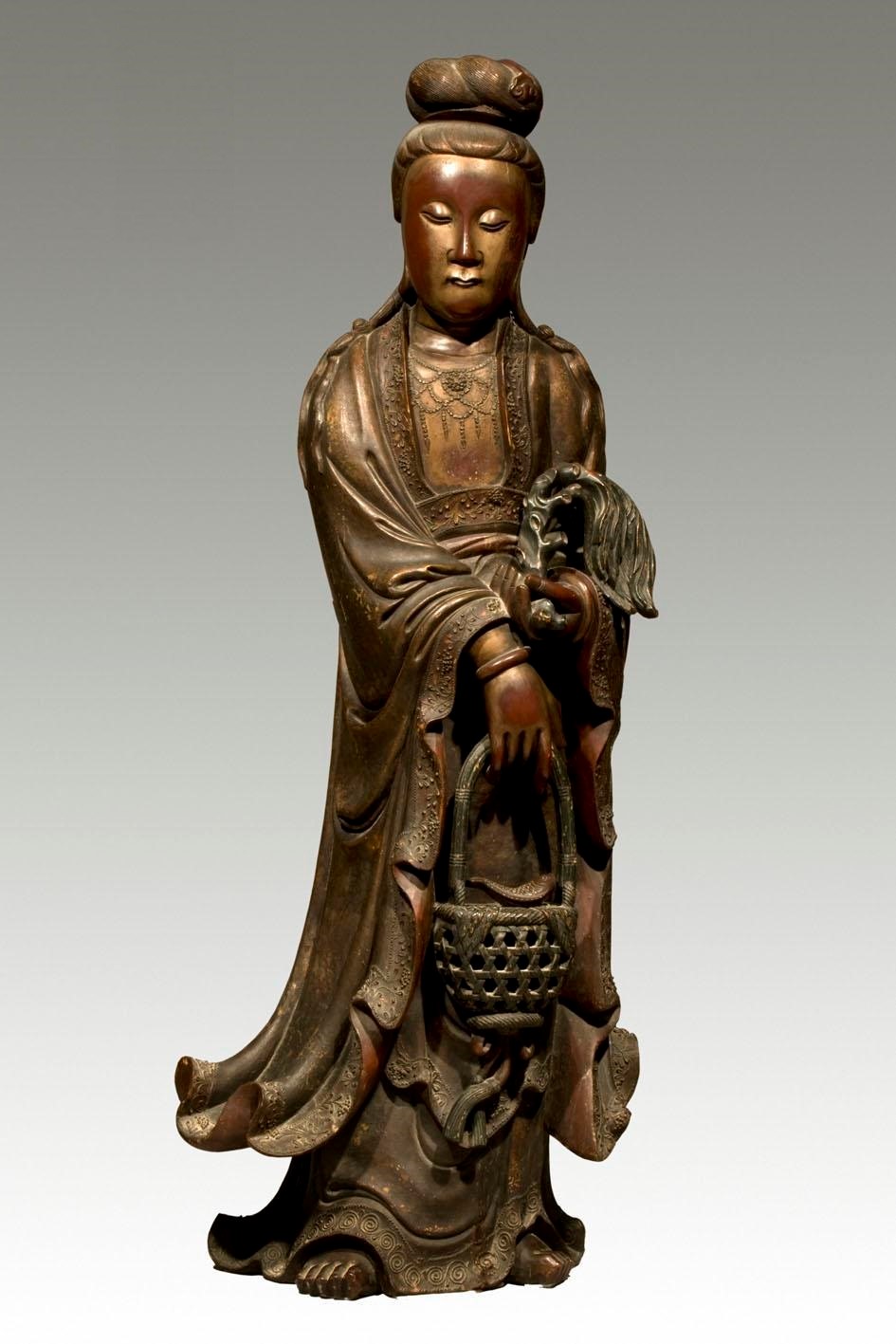 Guan-Yin en bois laqué