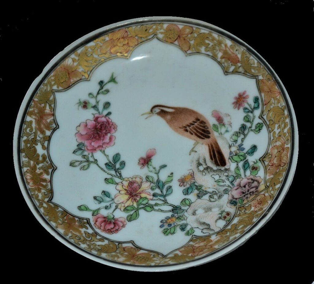 Plat en porcelaine